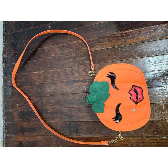Betsey Johnson Halloween Kitsch Pumpkin Crossbody Purse - Picture 13 of 13